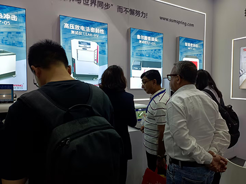 客戶駐足觀看、咨詢 1ff24c859aebb469a5bd184cae62e778.png